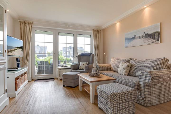 Ganze Wohnung, Beste Lage zwischen Meer und Dorfteich. Sehr schöne Ausstattung. in Wenningstedt, Sylt