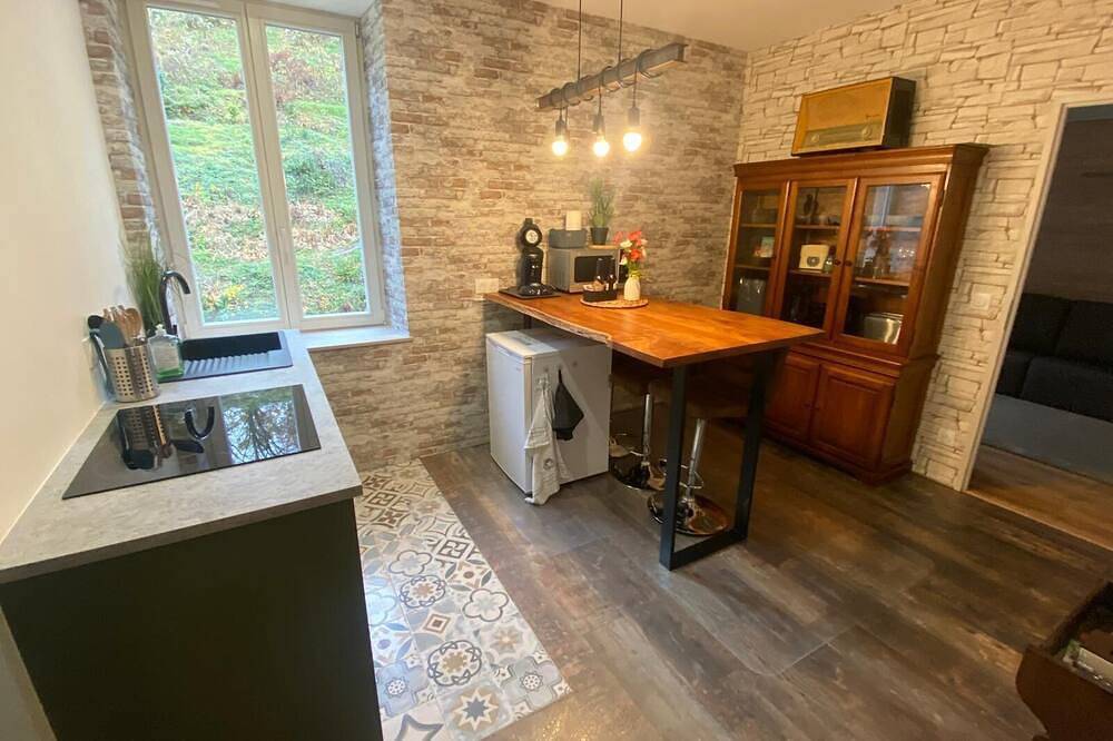 Apartamento entero, Romantic cocoon Jardin de la Princesse ideal couple, Calm & Nature Vosges in Senones (Vosgos), Saint-Dié-des-Vosges