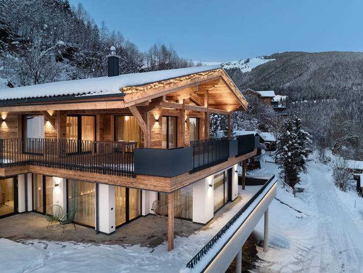 Chalet für 8 Personen, mit Terrasse und Garten sowie Sauna in Bramberg am Wildkogel