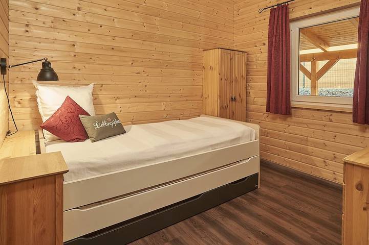 Ferienhaus für 6 Personen, mit Terrasse und Sauna sowie Garten, mit Haustier in Rieden (Eifel) - 4