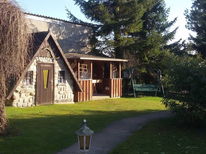 Bungalow für 2 Personen, mit Terrasse und Garten in Rostock - 2