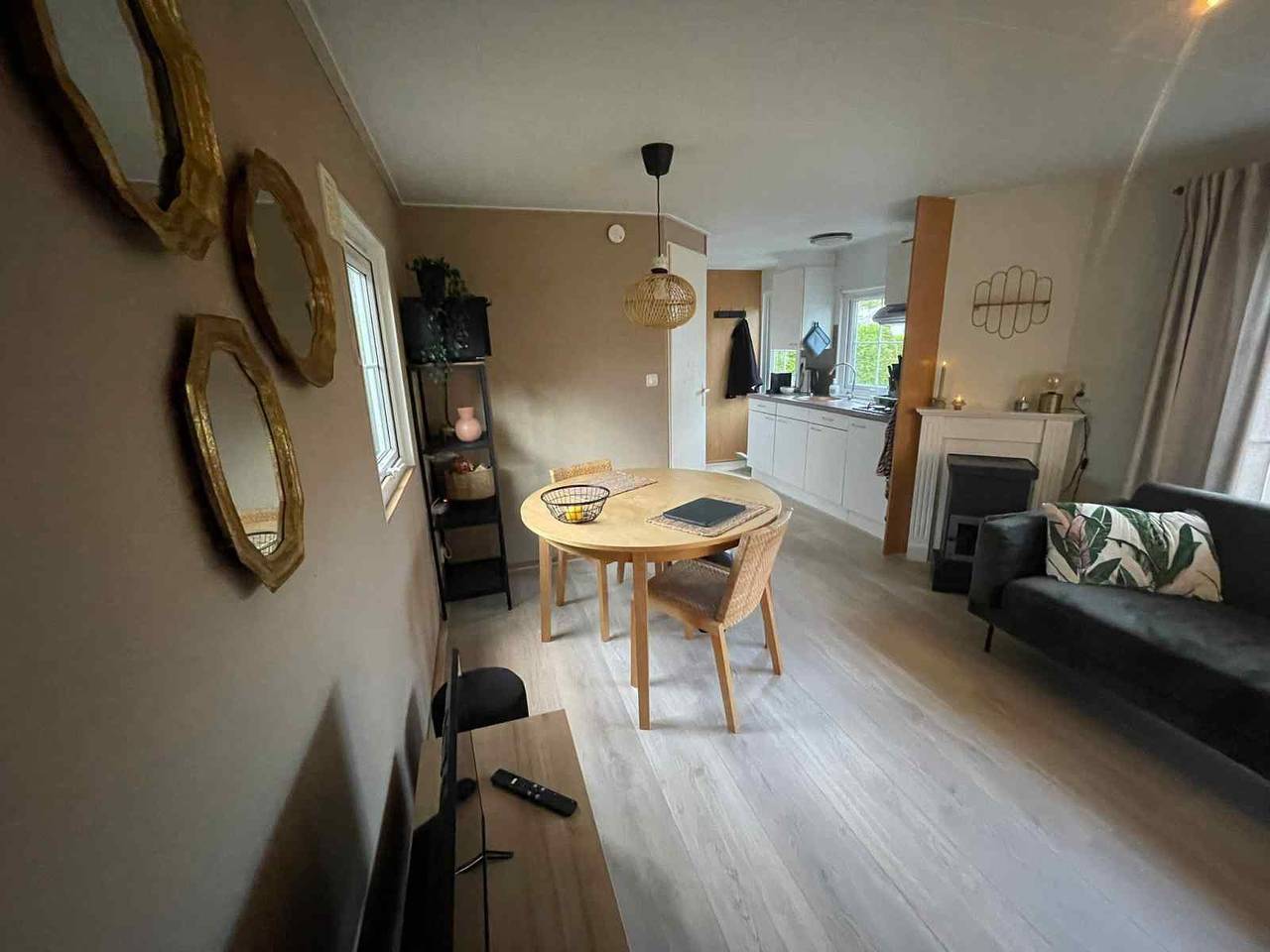 Beautiful 2-person chalet, quietly located on holiday park De Friese Wadden in Franekeradeel, North Sea Netherlands