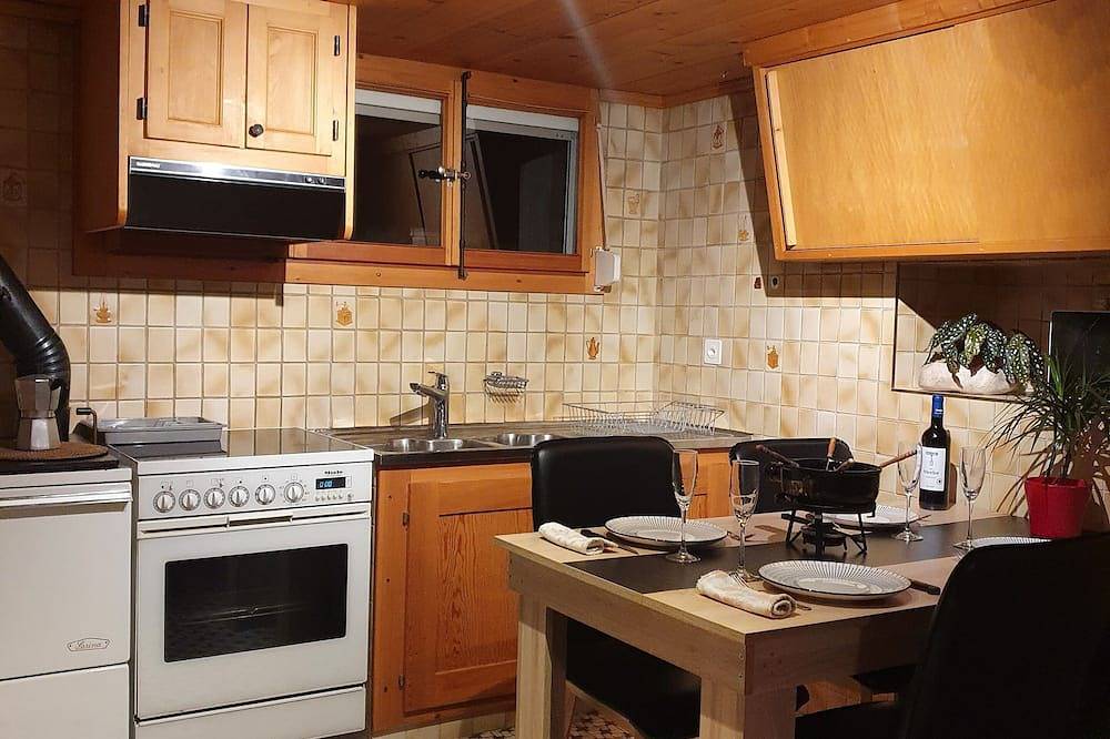 Chalet le muveran, plein centre de gryon avec jardin! in Gryon, Alpes Vaudoises