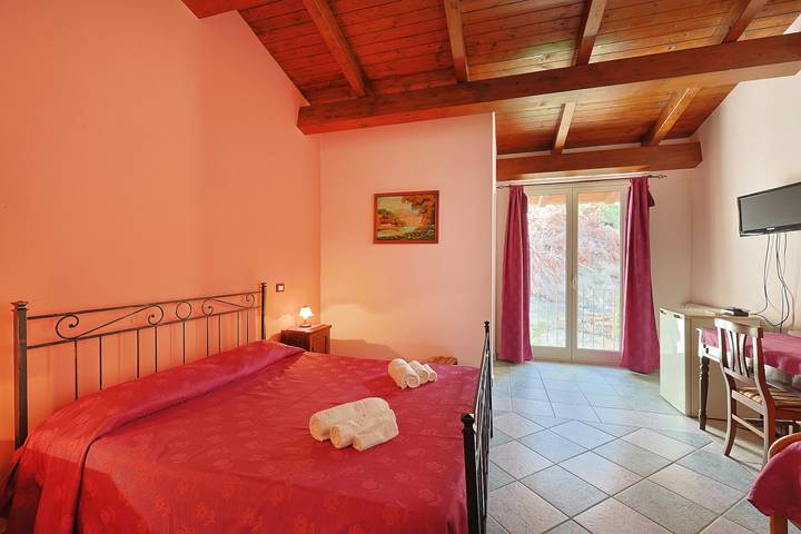 Appartamento per 3 persone, con giardino a Patti