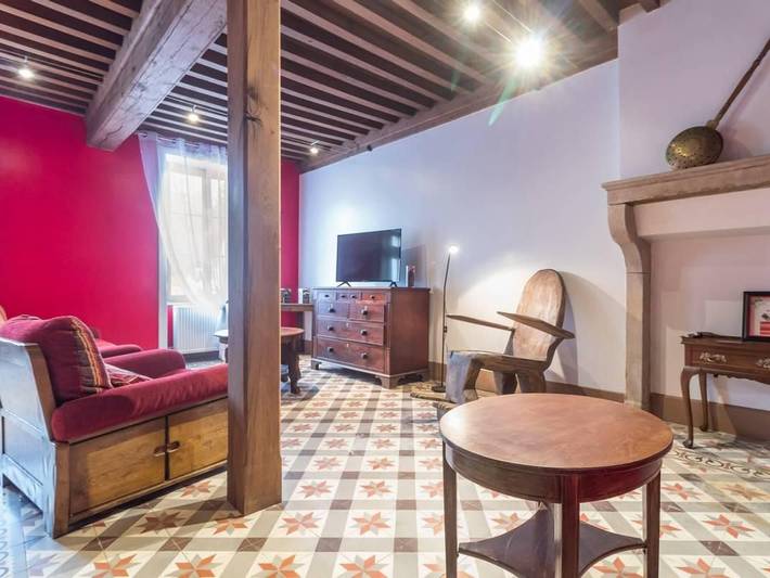Renoviertes Ferienhaus am Teich, privater Park, Haustiere erlaubt in Montbard und Umgebung
