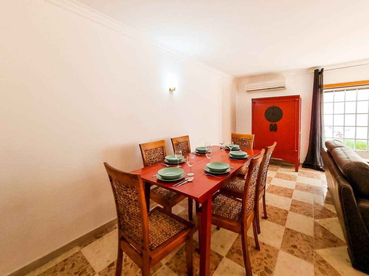 Ferienhaus für 6 Personen mit Terrasse in Vale do Lobo, Almancil