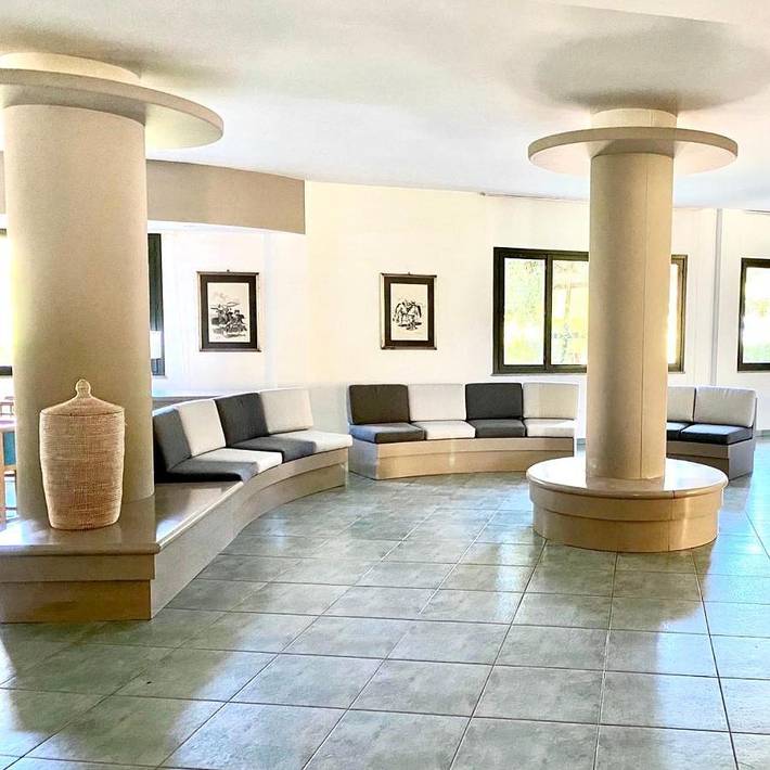 Hôtel pour 3 personnes, avec sauna et jacuzzi ainsi que piscine et jardin à Arborea - 4