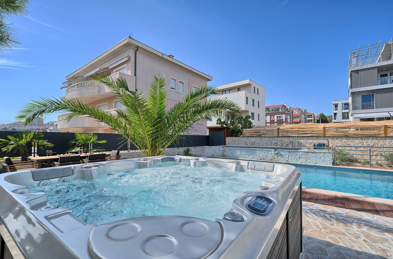 Appartement entier, Appartement de vacances pour 4 personnes avec piscine in Split, Split-Dalmatie