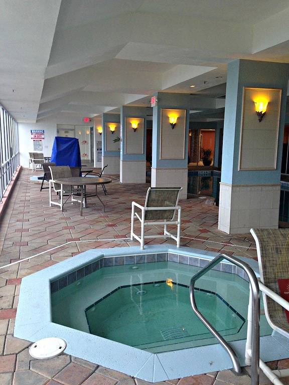 Ganze Wohnung, Daytona Beach Studio im 9. Stock / Innenpool / Außenpool in Daytona Beach, Florida