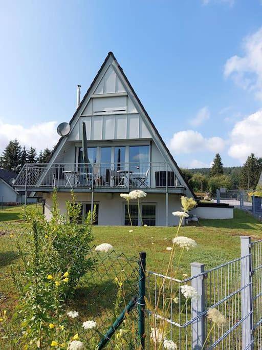 Ferienhaus für 6 Personen, mit Balkon und Garten
