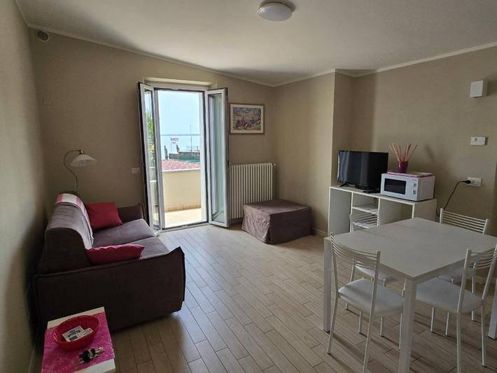 Ferienhaus für 3 Personen, mit Seeblick und Garten sowie Ausblick am Gardasee - 3