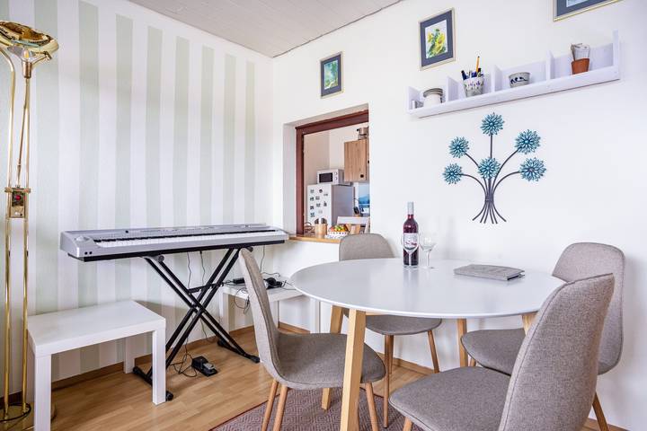 Ganze Wohnung, Ferienwohnung 'Jägerhaus Im Allgäu' mit privater Terrasse, privatem Garten und Wi-Fi in Heimenkirch, Bayerisch Schwaben