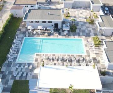 Location de vacances pour 2 personnes, avec bassin pour enfant et jardin à Irsina