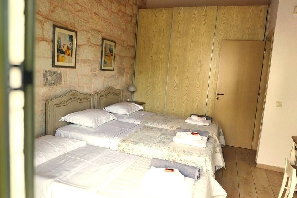Villa Christy 150 meters from the beach with private pool and fireplace in Kato Stalos, Chania region