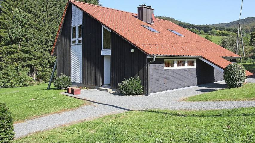 Ferienhaus für 8 Personen, mit Terrasse und Garten, mit Haustier - 1