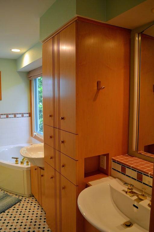 Beautiful Lake Monona Home-Minutes to Downtown Madison in Madison, Dane County