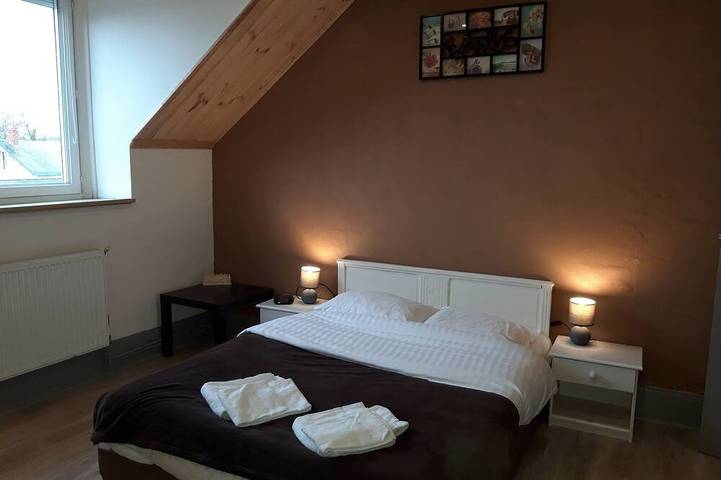 Gîte pour 2 personnes, avec jardin, animaux acceptés à Saint-Honoré-les-Bains - 2