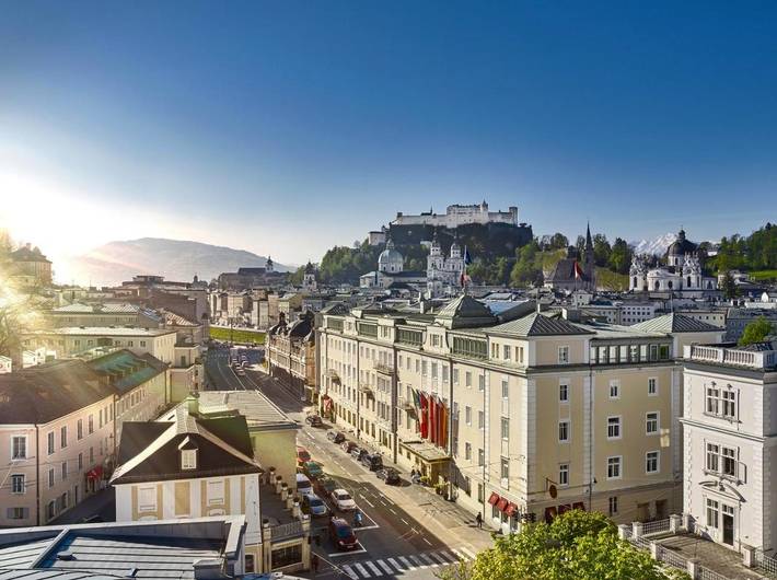 Hotel voor 5 personen, with uitzicht and sauna as well as terras in Salzburg