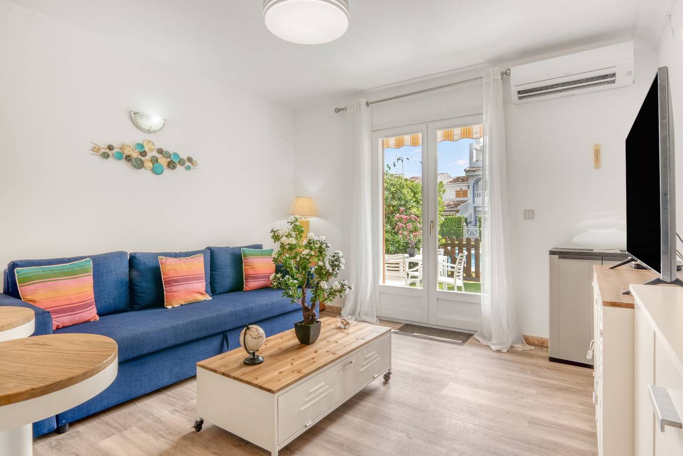 Apartamento entero, Apartamento 'Love Chill' con piscina compartida, Wi-Fi y aire acondicionado in Almadraba, Costa Blanca