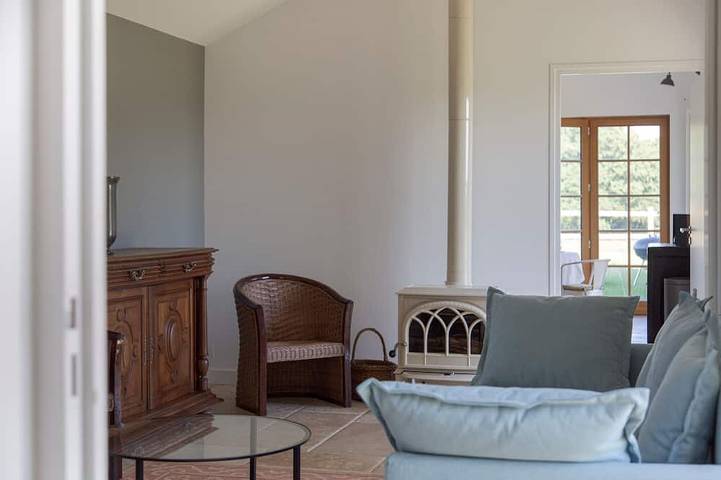 Location de vacances pour 2 personnes, avec piscine ainsi que jardin et terrasse, animaux acceptés à Ambillou - 4