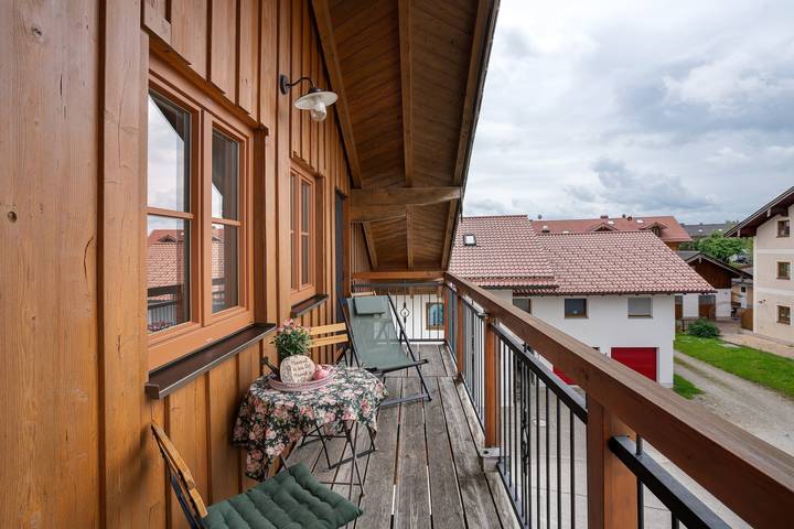 Appartement entier, Appartement "Waldblick" avec jardin privé, balcon et Wi-Fi in Höslwang, Chiemsee