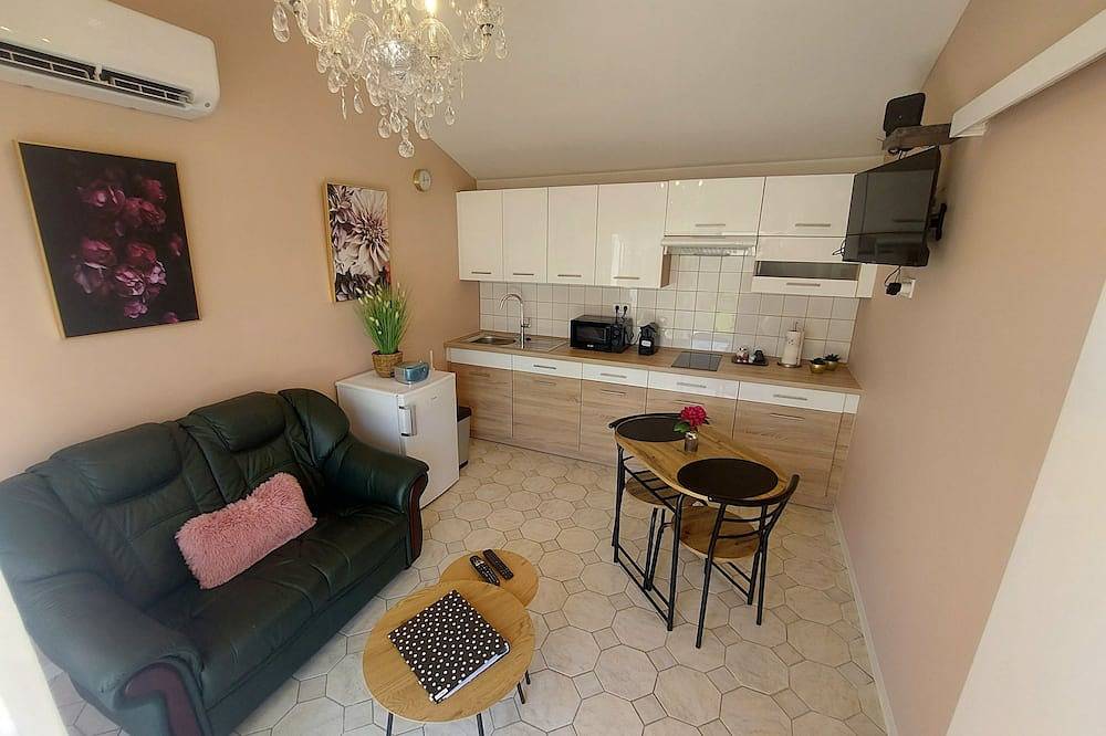 Ganze Wohnung, Relax Cozy apartment with 1 bedroom and Wifi, Ac in amazing Bük in Bük, Komitat Eisenburg