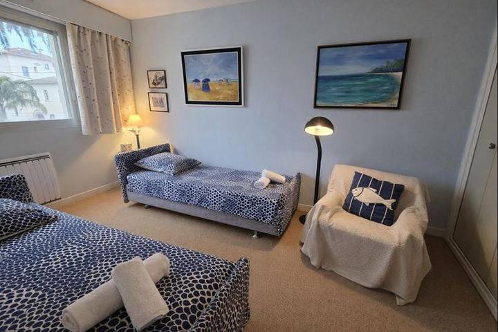 Gîte pour 5 personnes, avec terrasse et vue dans Office de Tourisme d'Antibes - 3