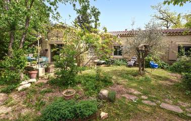 Gîte pour 4 personnes, avec jardin et terrasse à Carpentras
