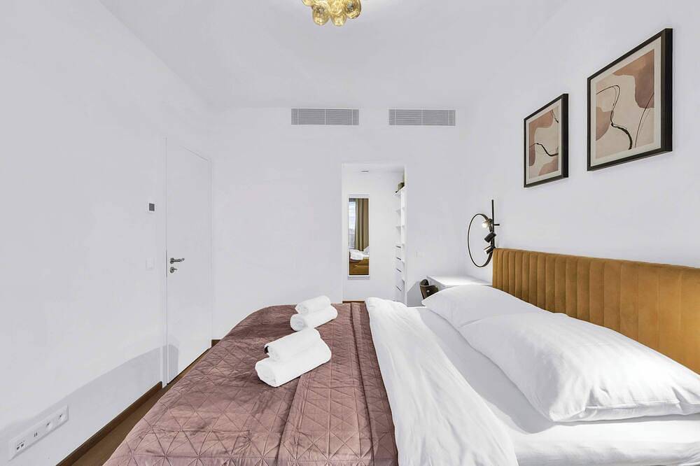Ganze Wohnung, Skypark Golden Palace with Free Parking in Bratislava, Bratislava und Umgebung