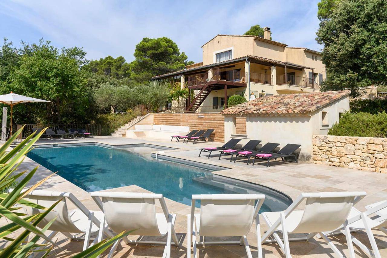 Les Gardis An Exceptional Provençal Mas in the Heart of the Luberon in Cadenet, Parc naturel régional du Luberon