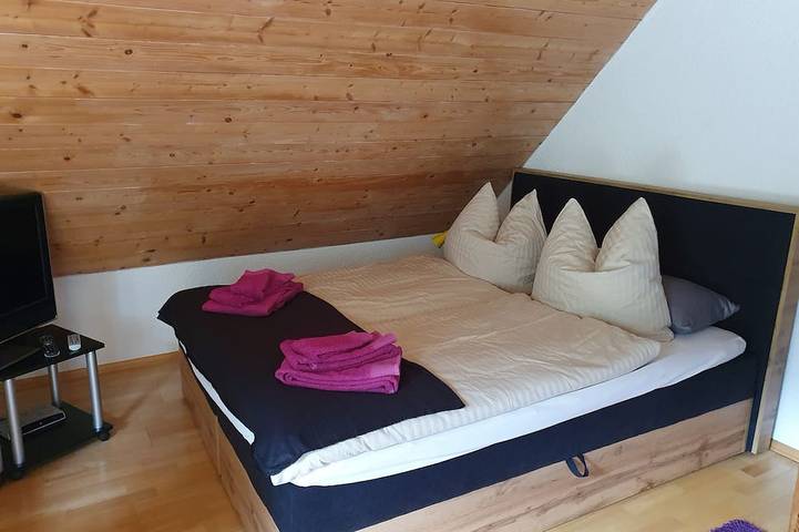 Ganze Wohnung, Gemütliche helle große Ferienwohnung im Holzhaus in Pegnitz, Frankenalb