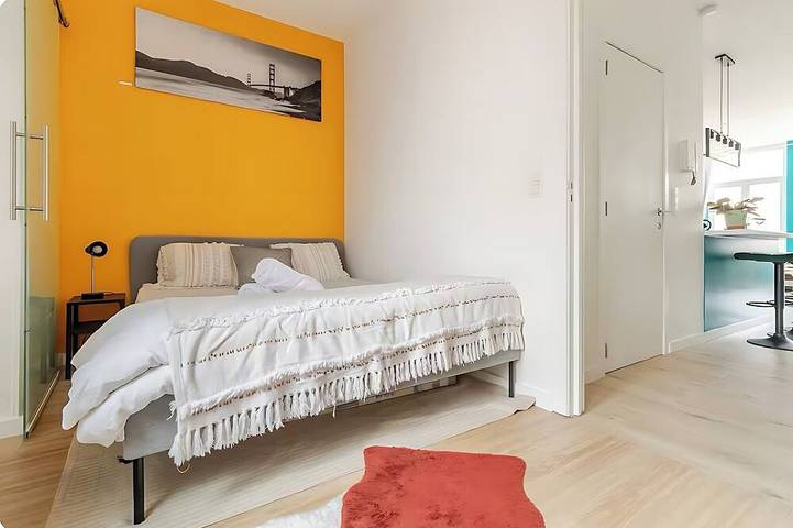 Appartement entier, Appart in the vibrant heart street of Brussels in Bruxelles, Région de Bruxelles