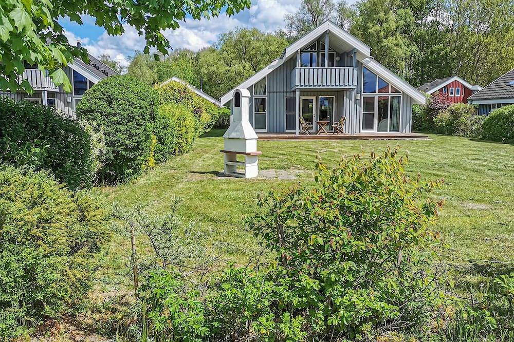 Amazing home in Rechlin with kitchen in Rechlin, Müritz