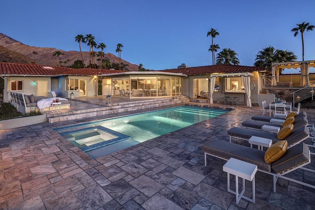 Architectural Digest Sonder Estate bietet Filmnächte unter dem Wüsten Sternen! in Palm Springs, Coachella Valley