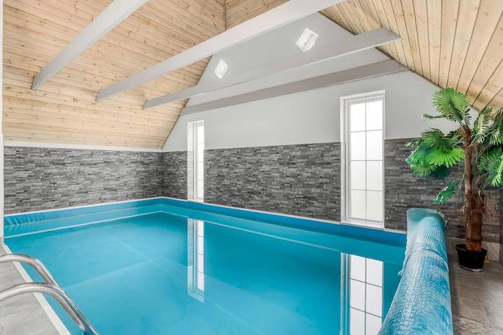 Øhusevej 18 is a lovely pool house where dogs are allowed, and it includes a pool table. in Ulfborg, Región de Holstebro