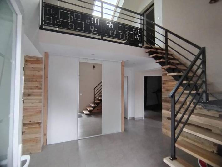 Location de vacances pour 4 personnes, avec Terrasse et Jardin ainsi que Sauna et Vue à La Voivre