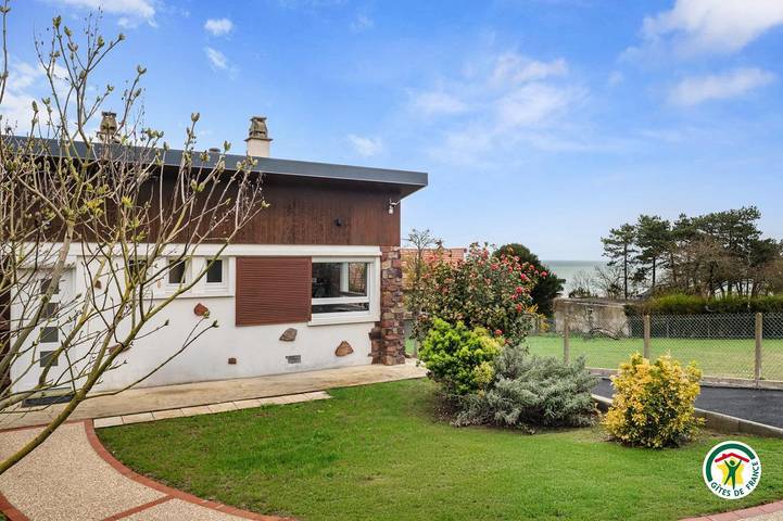 Gîte pour 4 personnes, avec Terrasse ainsi que Jardin et Vue