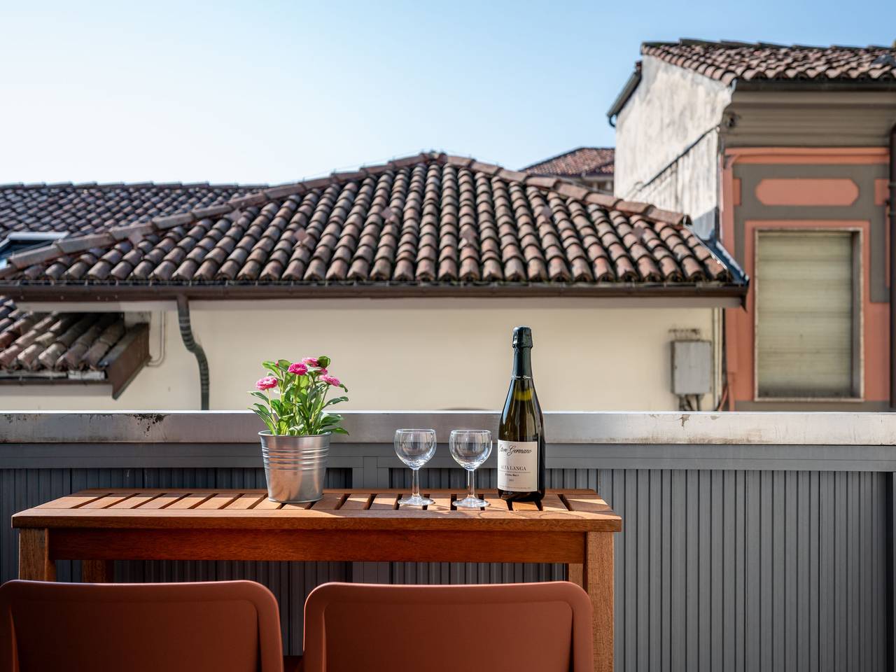 Ganze Wohnung, Domus Talenti in Alba, Langhe