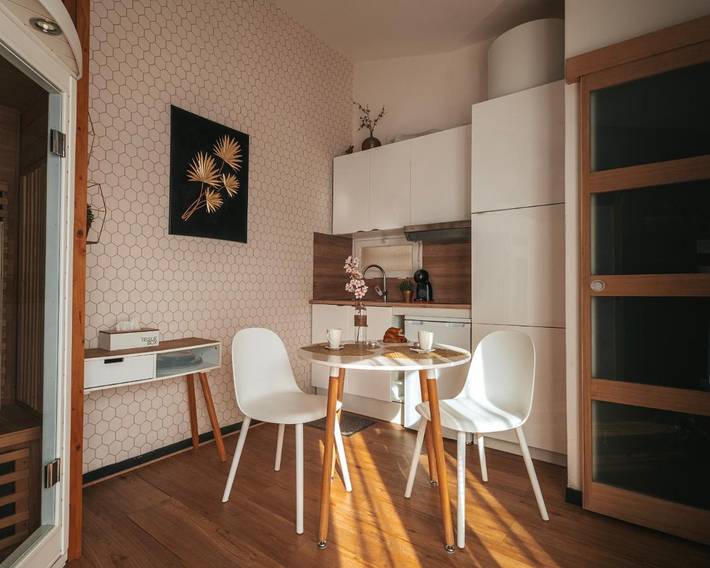 Gîte pour 2 personnes, avec terrasse ainsi que jacuzzi et sauna dans Plage Lydia - 2