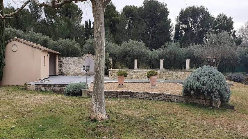 Location de vacances pour 5 personnes, avec piscine à Orgone