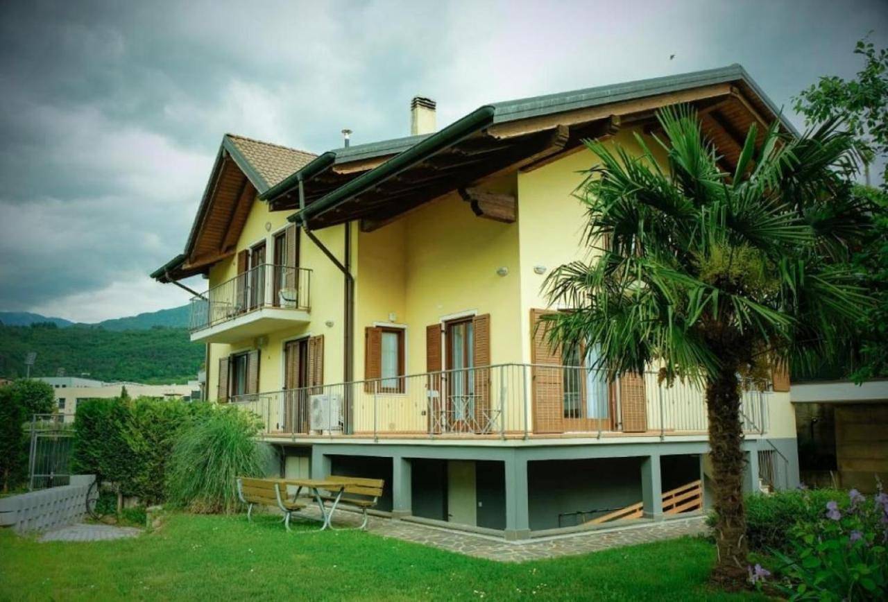 Double Room with Shared Bathroom in Rovereto, Trentino