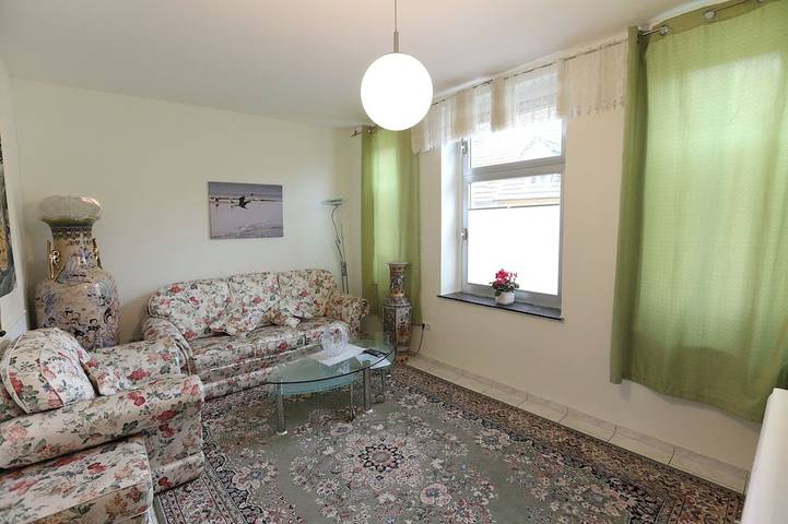 Ganze Wohnung, City-Wohnung 2 - Direkt an der Fußgängerzone und dem Schlosspark Brühl gelegen in Phantasialand, Brühl