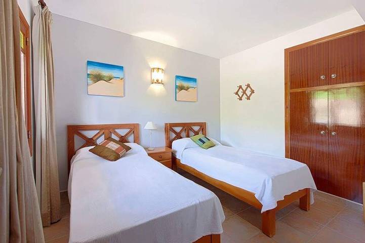 Ferienwohnung für 5 Personen, mit Garten in Platja es Figueral - 3