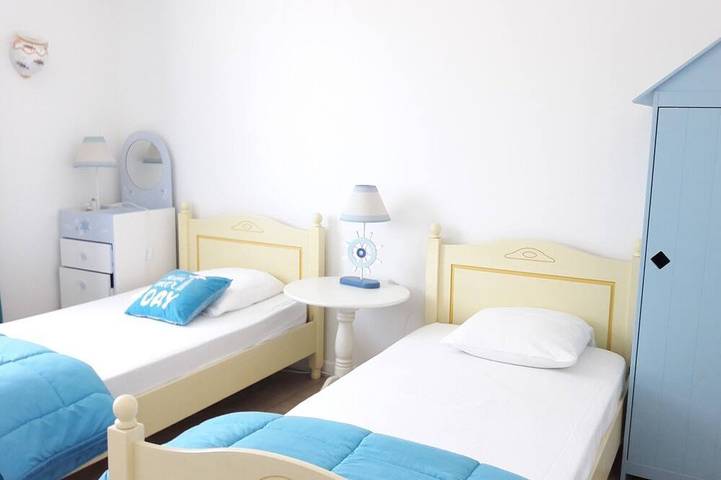 Location de vacances pour 8 personnes, avec piscine et jardin dans Plage du Platin - 4