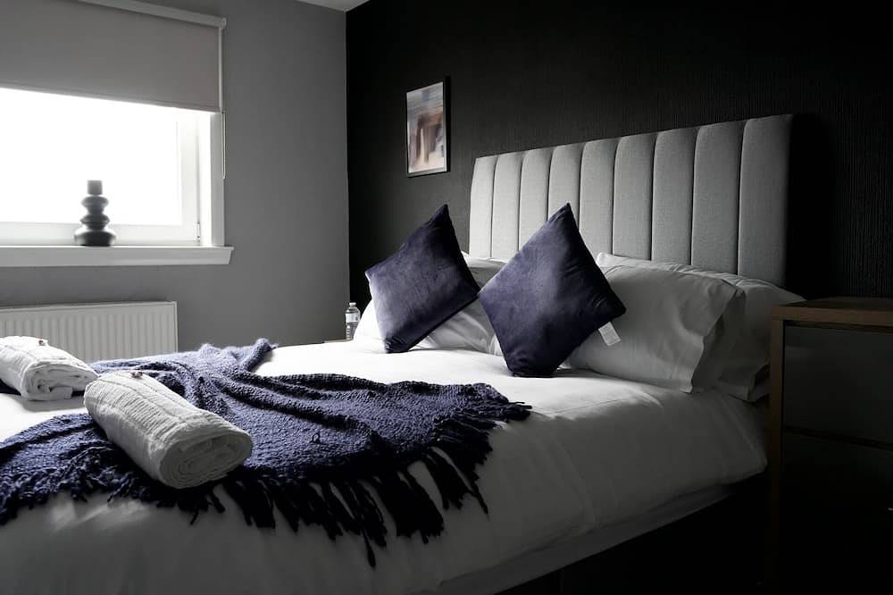 Refreshing Modern Home in Livingston in Livingston, West Lothian