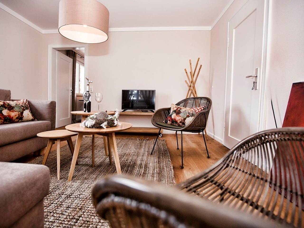 Ferienhaus Nina | Hotel Hirschen Horn | Refugium am See - Ferienhaus Nina, 100 qm, 1 Wohnzimmer, 2 Schlafzimmer, max. 4 Personen in Gaienhofen, Untersee