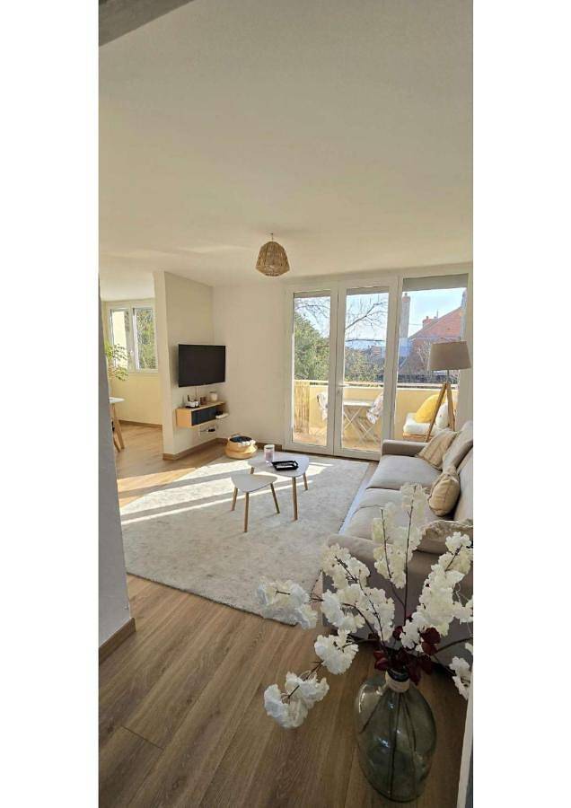 Appartement de vacances pour 4 personnes, avec Balcon ainsi que Terrasse et Vue