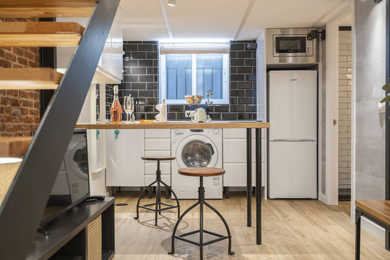 Appartement entier, M (Ampe350) Apartamento dúplex con patio in Madrid, Communaute de Madrid