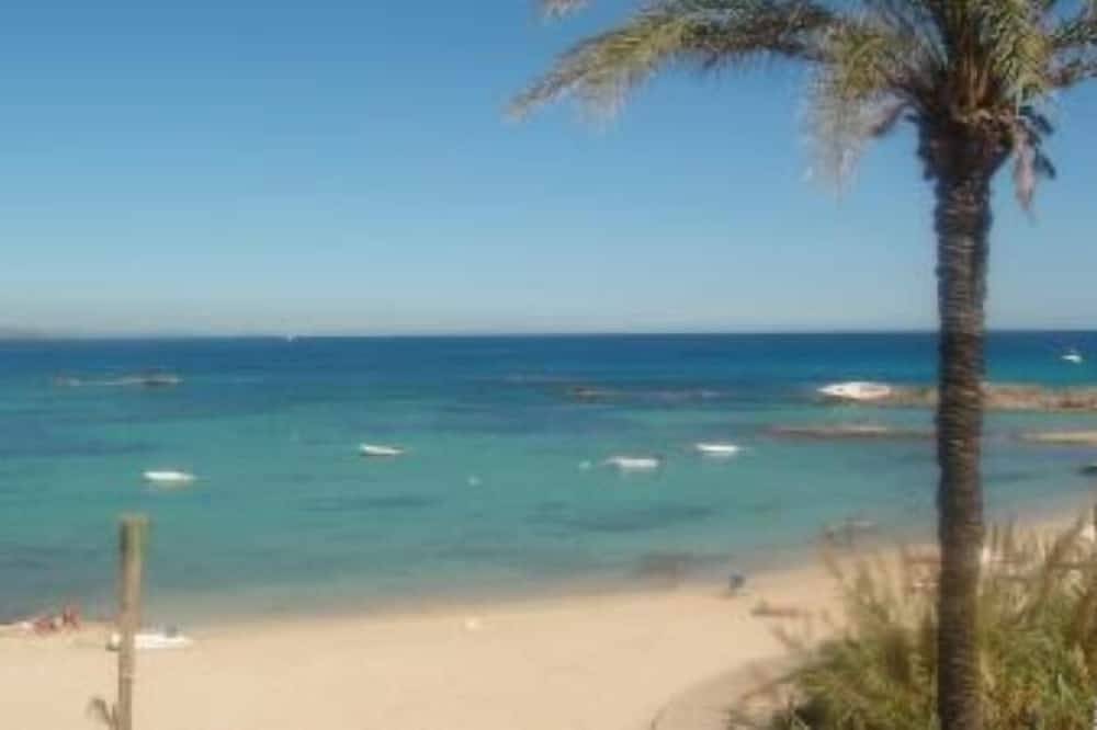 Ganze Wohnung, Es Pujols: Ferienwohnung am Strand mit  exzellenter Aussicht in Es Pujols, Formentera