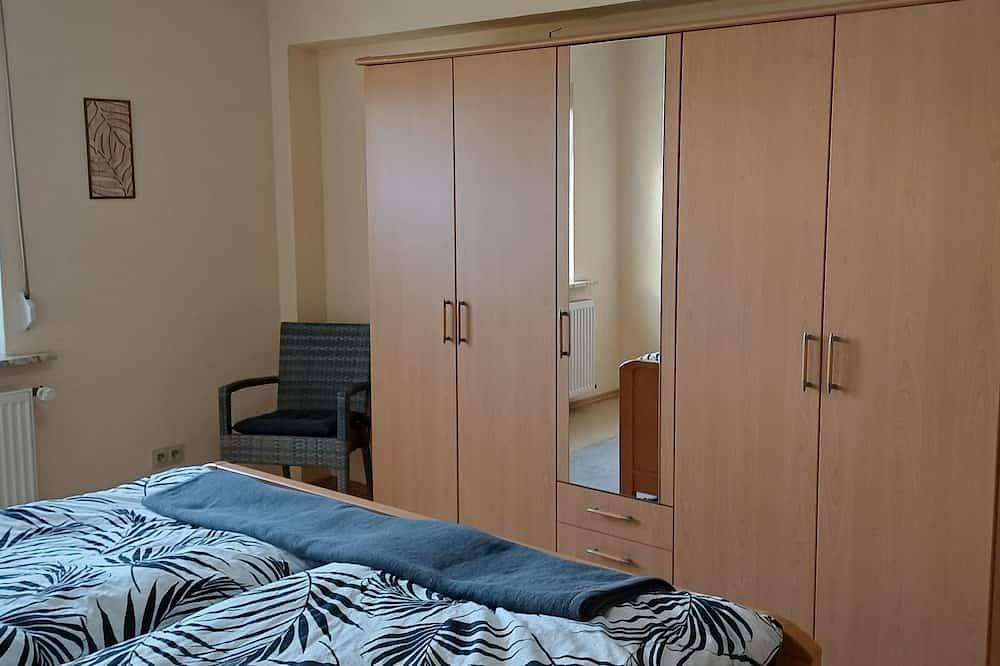 Ganze Wohnung, Gemütliche Ferienwohnung ruhig in Lindlar-Linde, ca. 30 km vor Köln in Lindlar, Oberbergischer Kreis